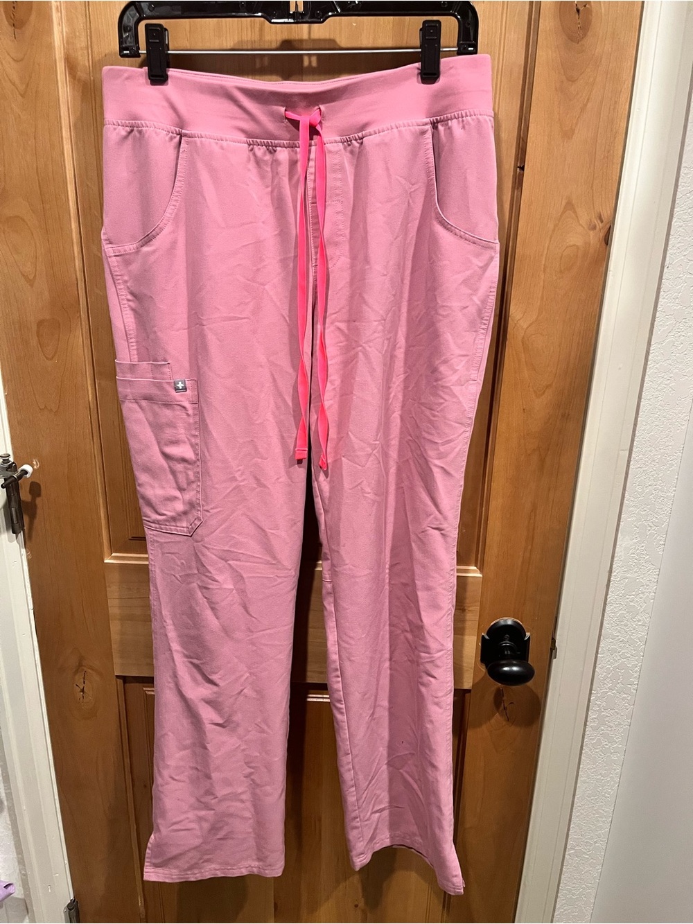 Figs Women's Pink Kade Straight-Leg Scrub Pants